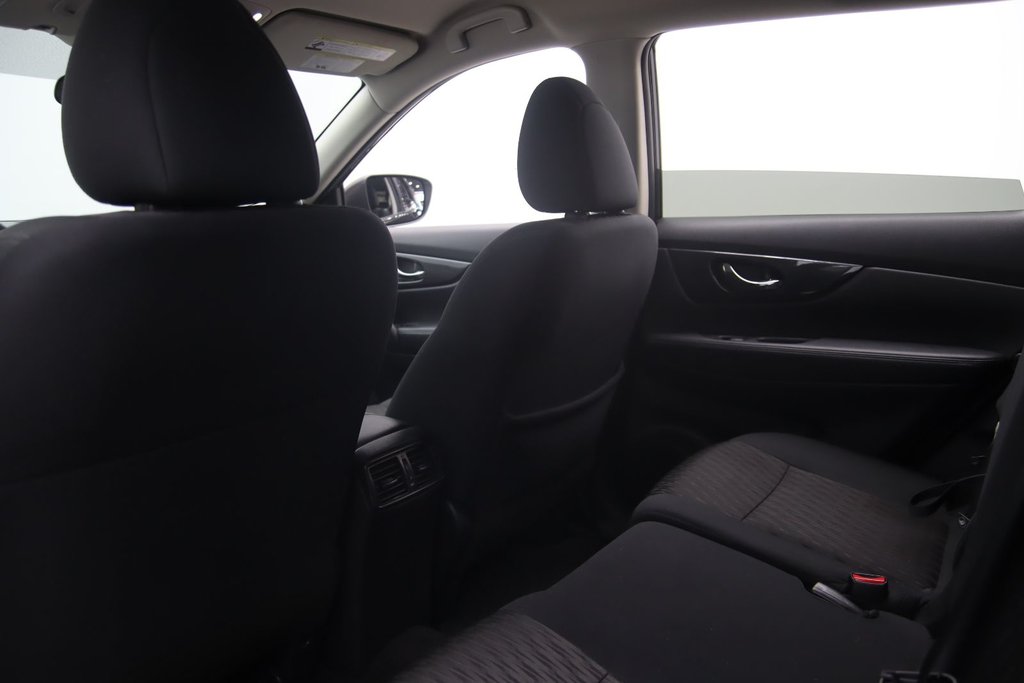 2020 Nissan Rogue in Baie-Comeau, Quebec - 8 - w1024h768px