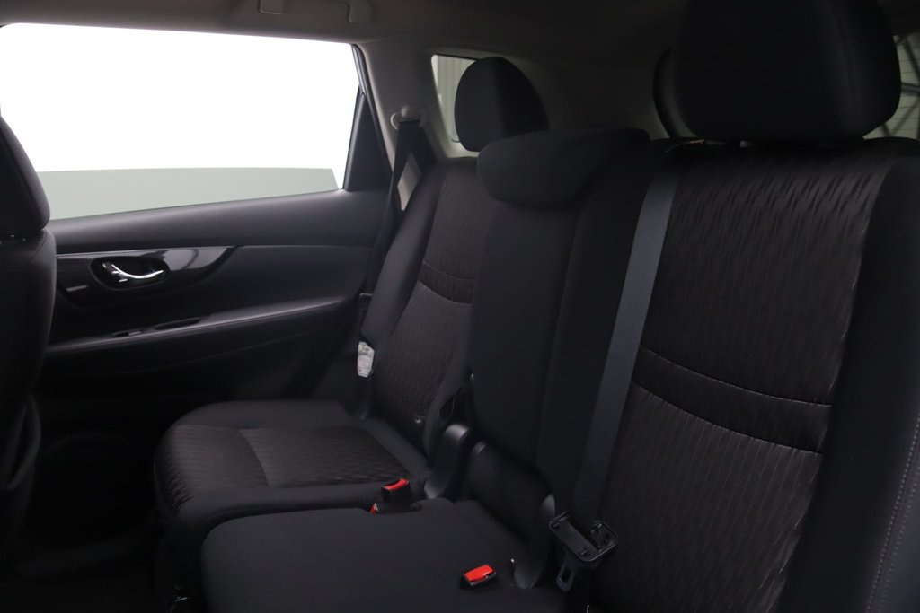 2020 Nissan Rogue in Baie-Comeau, Quebec - 9 - w1024h768px