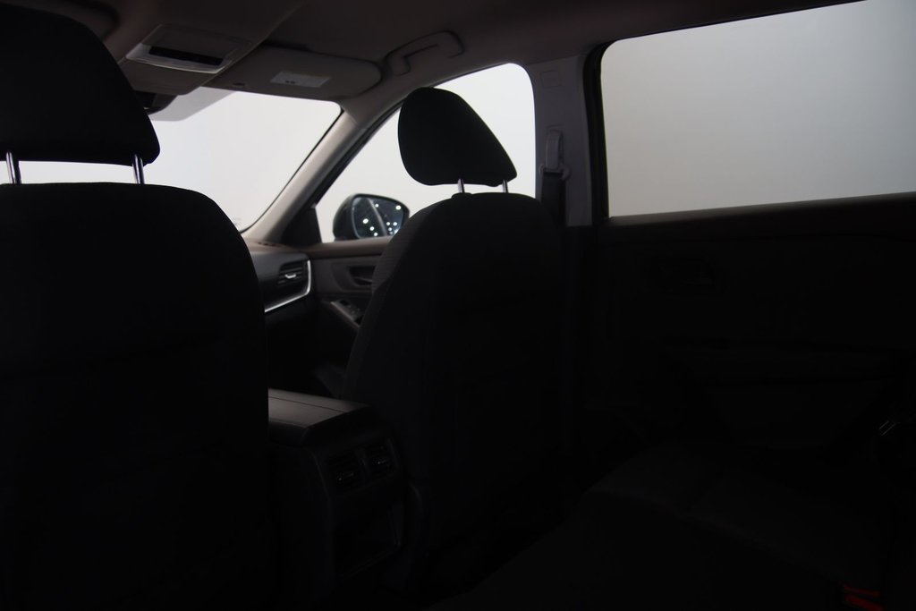 Nissan Rogue S 2021 à Jonquière, Québec - 4 - w1024h768px