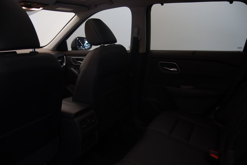 Nissan Rogue  2021 à Sept-Îles, Québec - 9 - w1024h768px