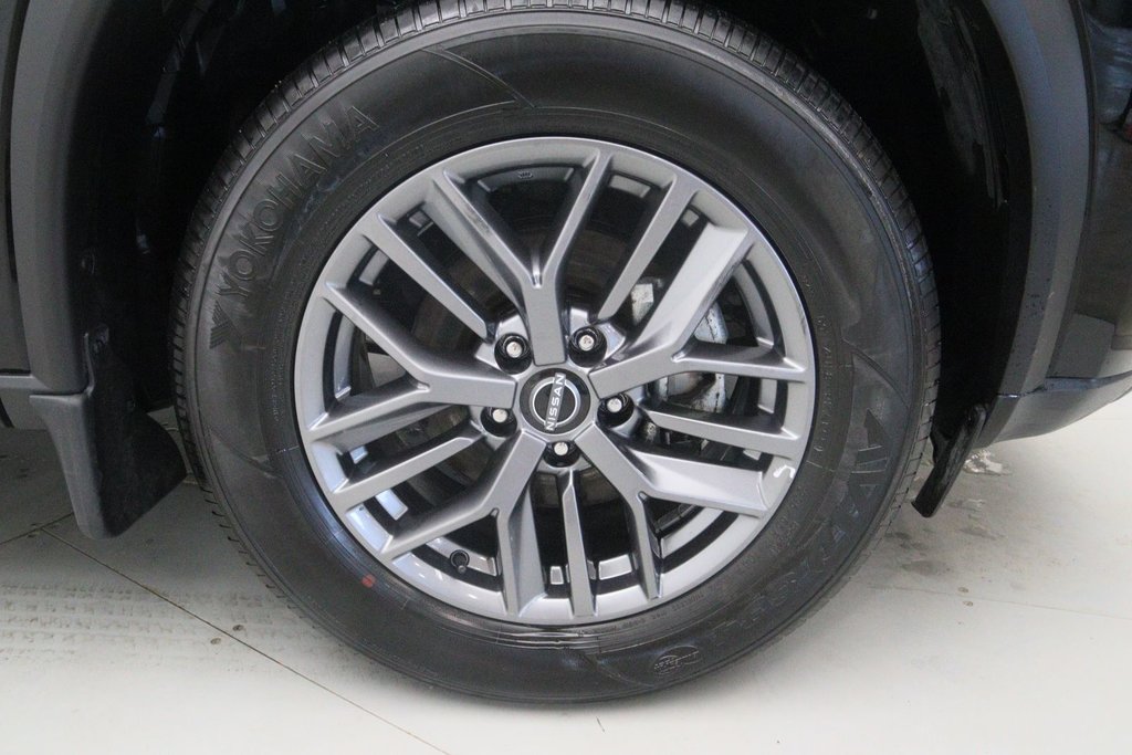 Nissan Rogue  2023 à Jonquière, Québec - 18 - w1024h768px