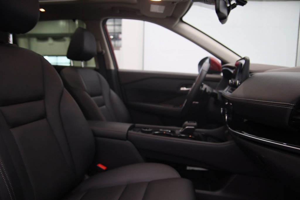 Nissan Rogue SL 2023 à Jonquière, Québec - 16 - w1024h768px