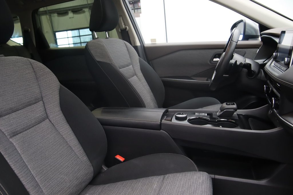 2023 Nissan Rogue SV in Jonquière, Quebec - 16 - w1024h768px