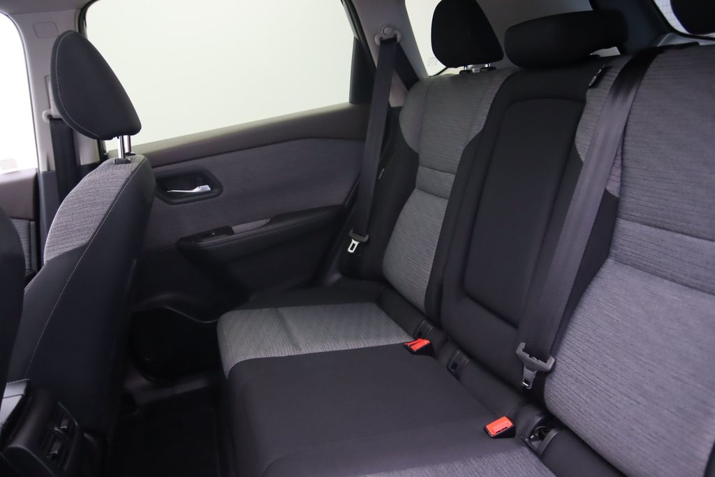 2023 Nissan Rogue SV in Jonquière, Quebec - 10 - w1024h768px