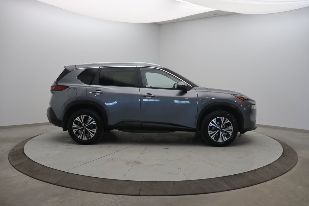 2023 Nissan Rogue SV in Jonquière, Quebec - 3 - w1024h768px