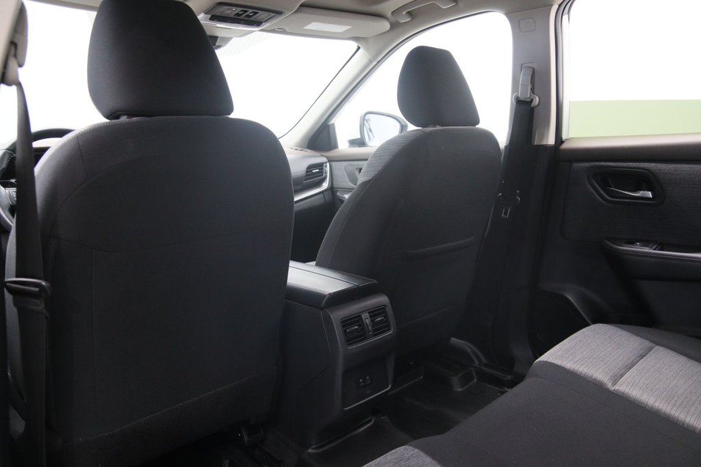 2023 Nissan Rogue in Baie-Comeau, Quebec - 9 - w1024h768px