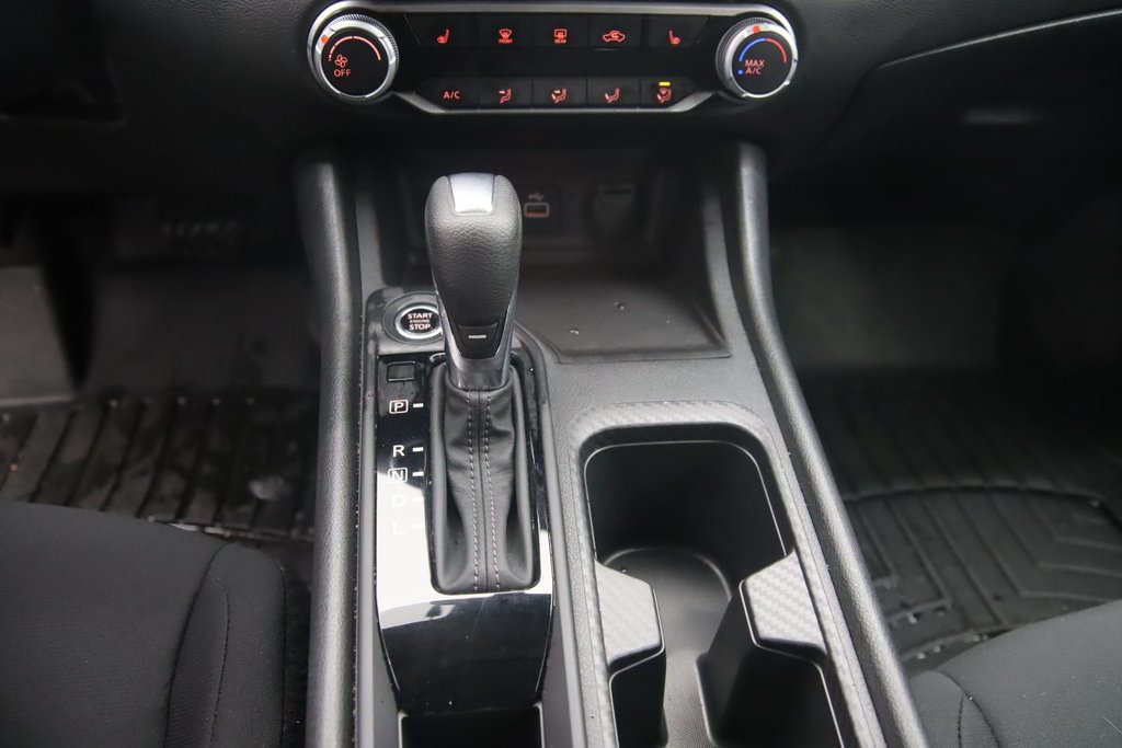 Nissan Sentra  2024 à Jonquière, Québec - 13 - w1024h768px