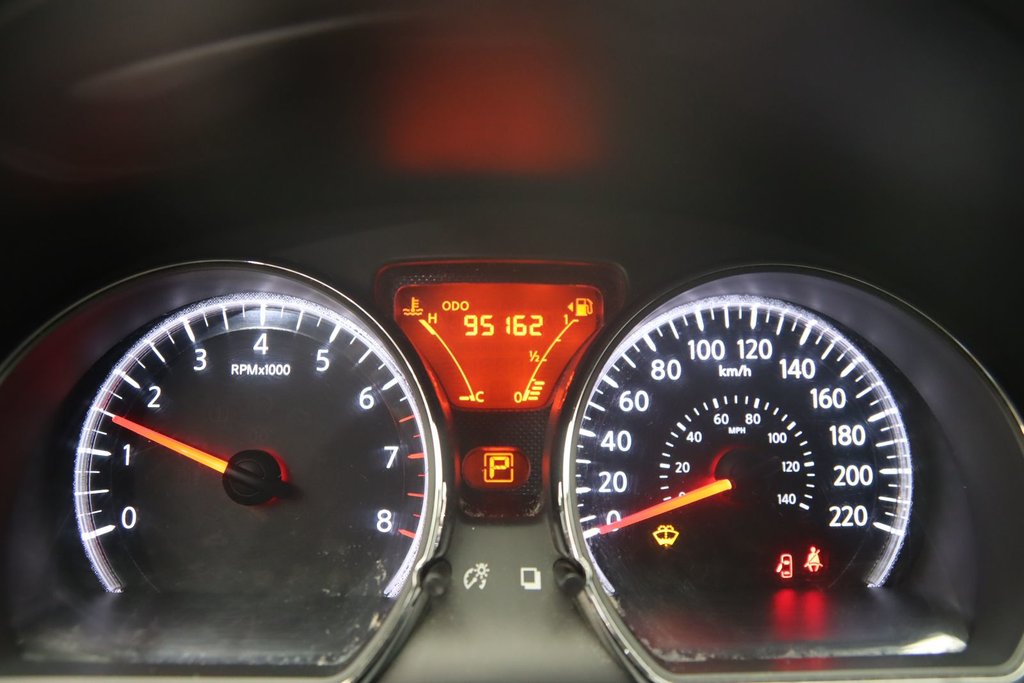 Nissan Versa Note  2014 à Jonquière, Québec - 12 - w1024h768px