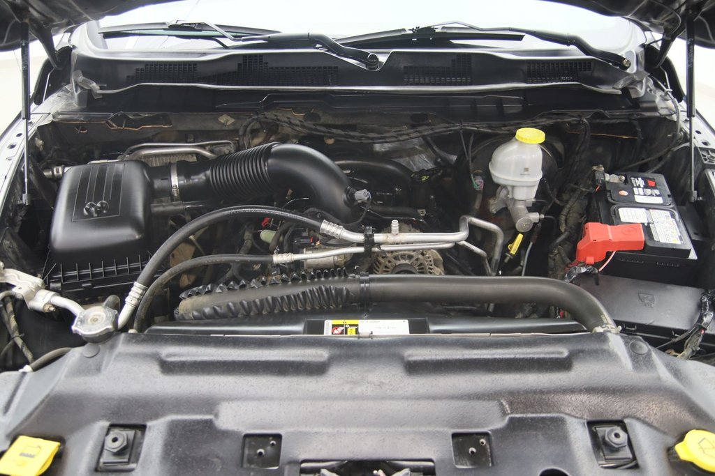 2020 Ram 1500 Classic in Baie-Comeau, Quebec - 15 - w1024h768px