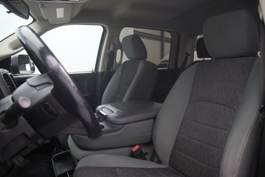 2020 Ram 1500 Classic in Jonquière, Quebec - 7 - w1024h768px