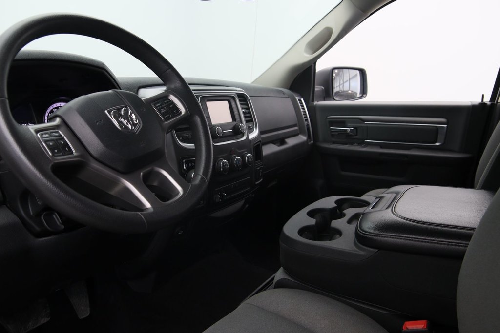 Ram 1500 Classic  2022 à Jonquière, Québec - 6 - w1024h768px