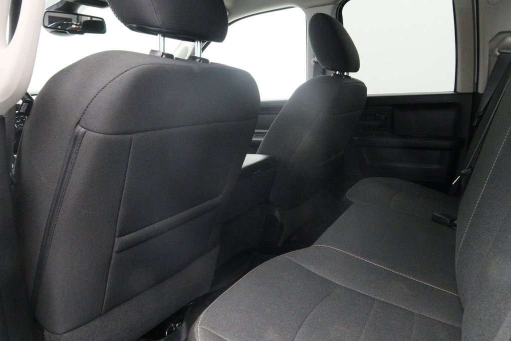 2023 Ram 1500 Classic in Sept-Îles, Quebec - 8 - w1024h768px