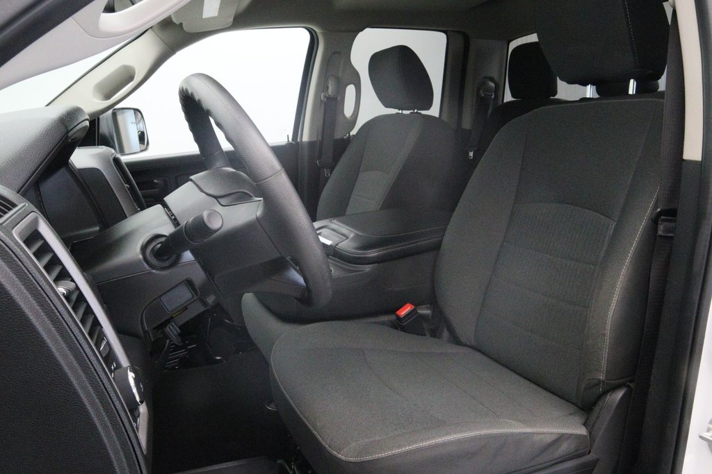2023 Ram 1500 Classic in Sept-Îles, Quebec - 7 - w1024h768px