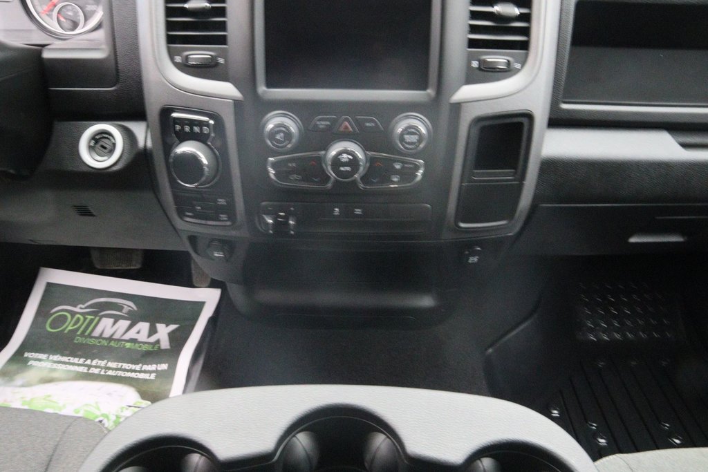 2023 Ram 1500 Classic in Sept-Îles, Quebec - 13 - w1024h768px