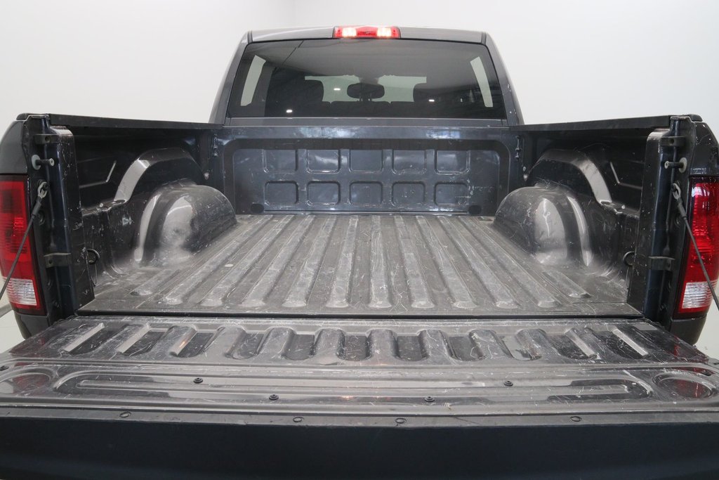 2023 Ram 1500 Classic in Jonquière, Quebec - 17 - w1024h768px