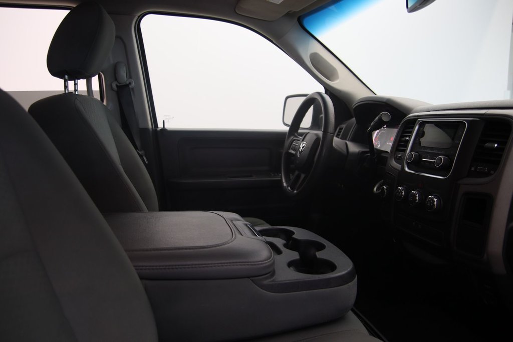 2018 Ram 1500 ST in Chicoutimi, Quebec - 15 - w1024h768px