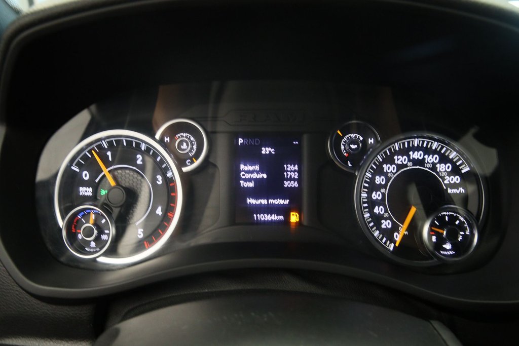 2022 Ram 2500 Tradesman in Chicoutimi, Quebec - 12 - w1024h768px