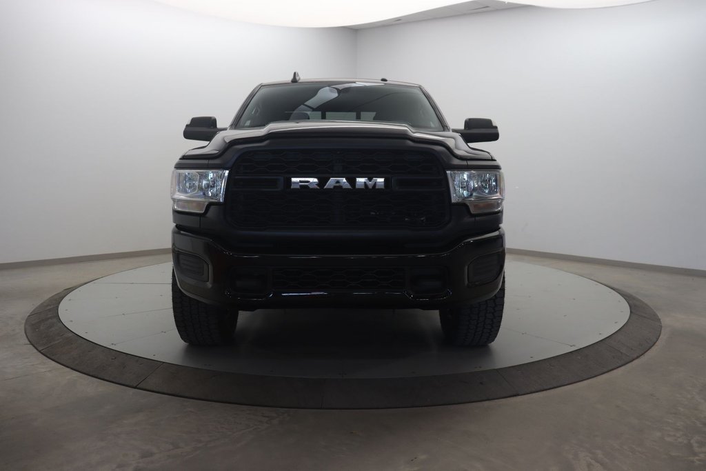2022 Ram 2500 Tradesman in Chicoutimi, Quebec - 2 - w1024h768px