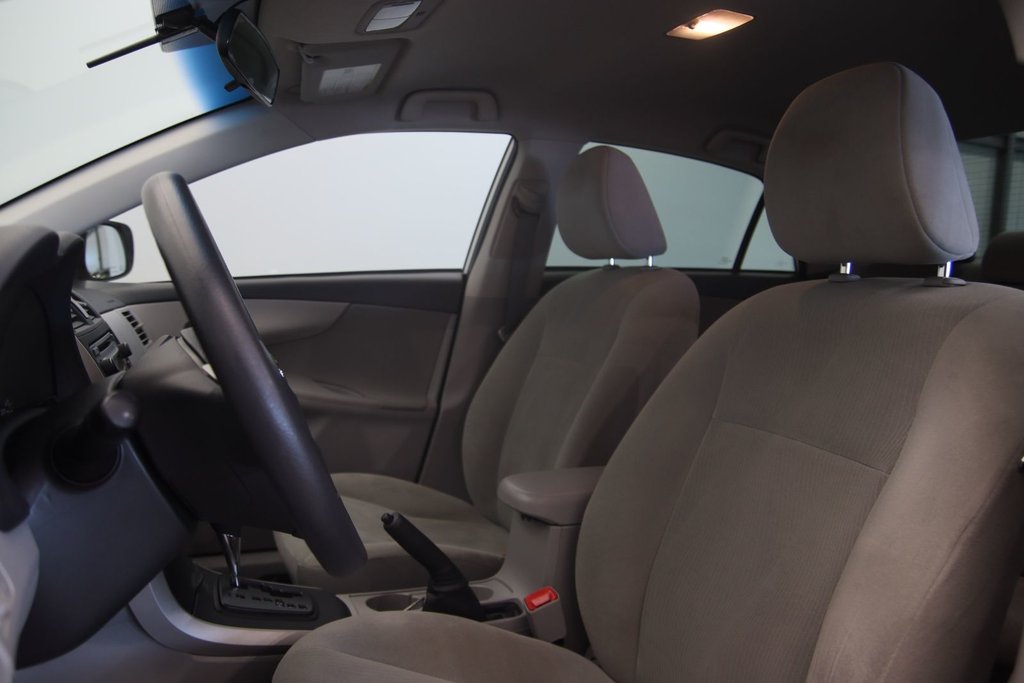 Toyota Corolla  2013 à Jonquière, Québec - 7 - w1024h768px