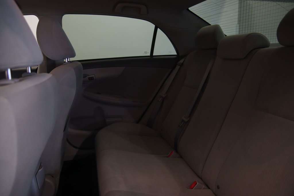 Toyota Corolla  2013 à Jonquière, Québec - 9 - w1024h768px