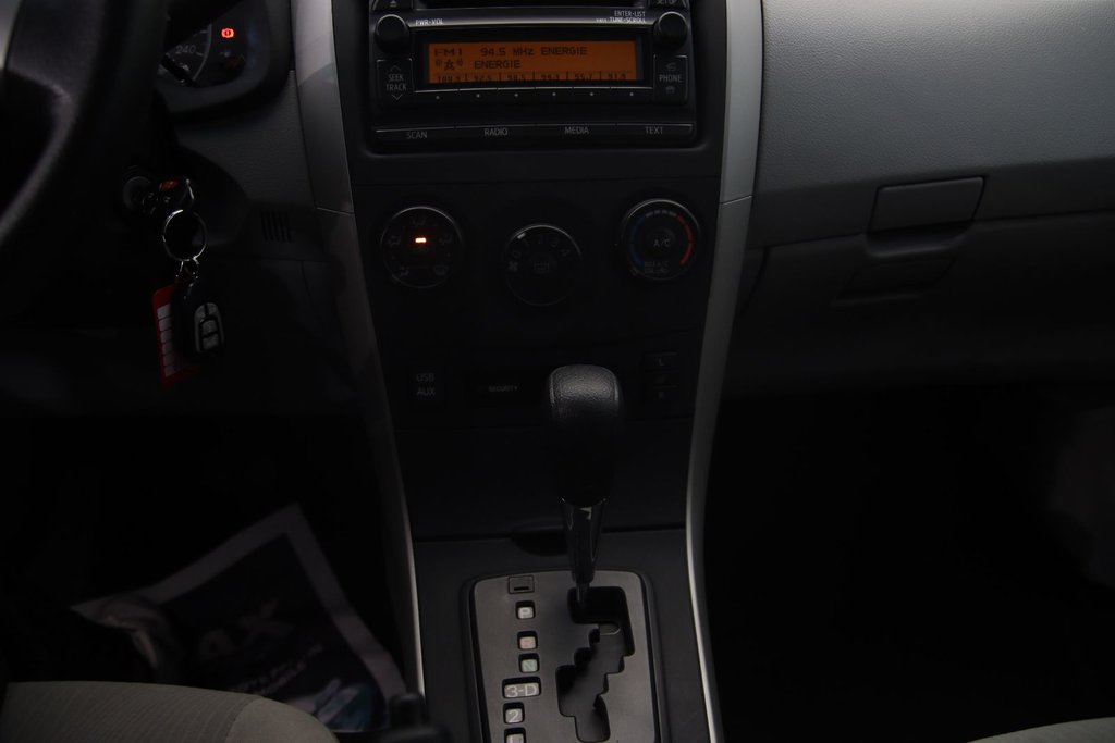 Toyota Corolla  2013 à Jonquière, Québec - 13 - w1024h768px