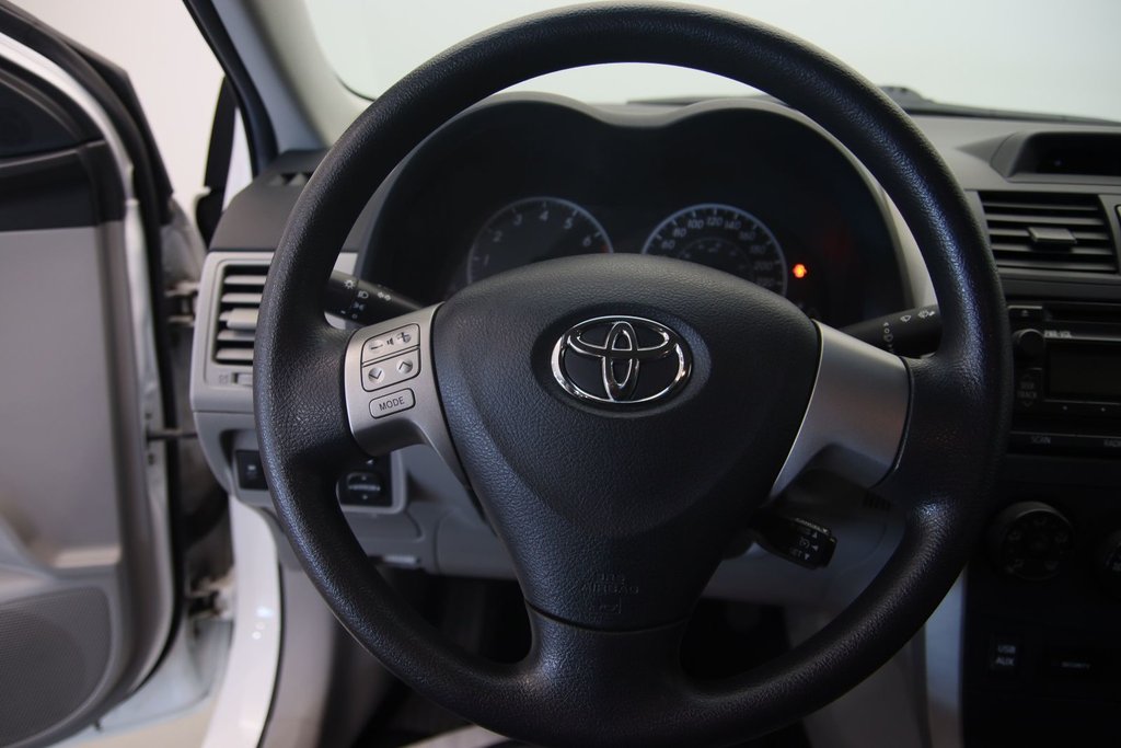 Toyota Corolla  2013 à Jonquière, Québec - 11 - w1024h768px
