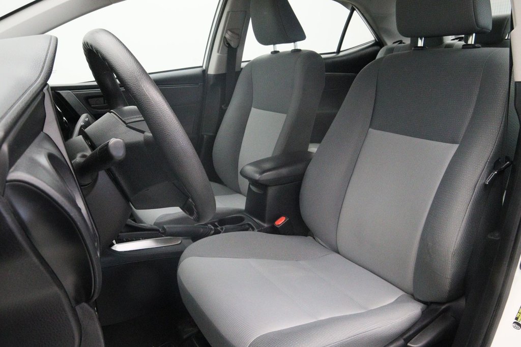 Toyota Corolla  2017 à Baie-Comeau, Québec - 7 - w1024h768px