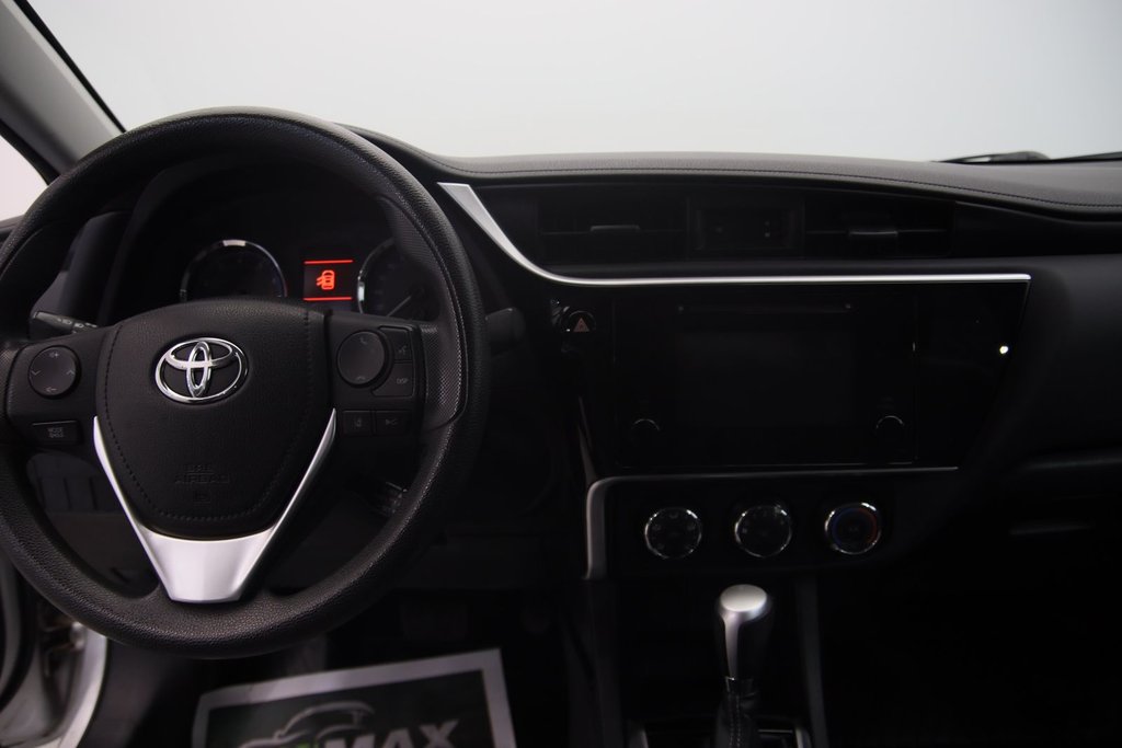 Toyota Corolla  2018 à Jonquière, Québec - 10 - w1024h768px