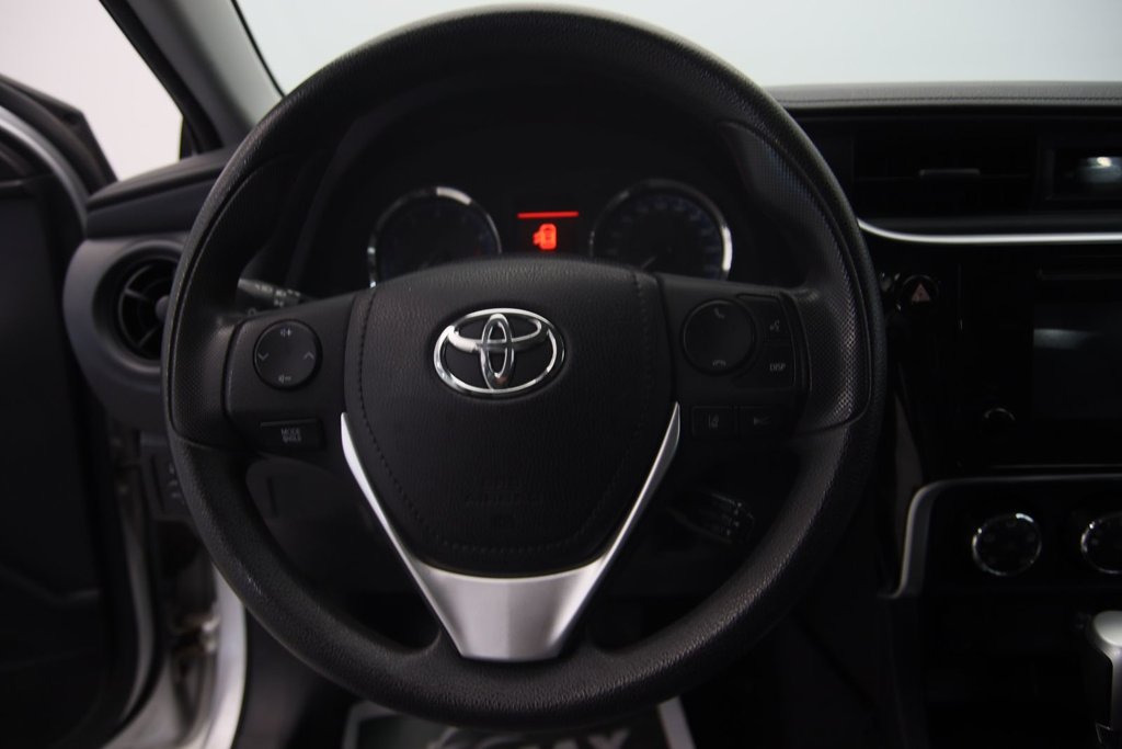 Toyota Corolla  2018 à Jonquière, Québec - 11 - w1024h768px