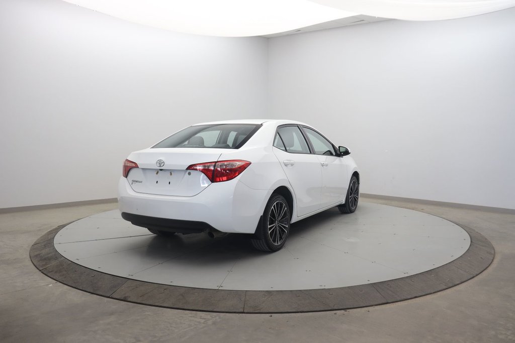 Toyota Corolla  2018 à Jonquière, Québec - 4 - w1024h768px