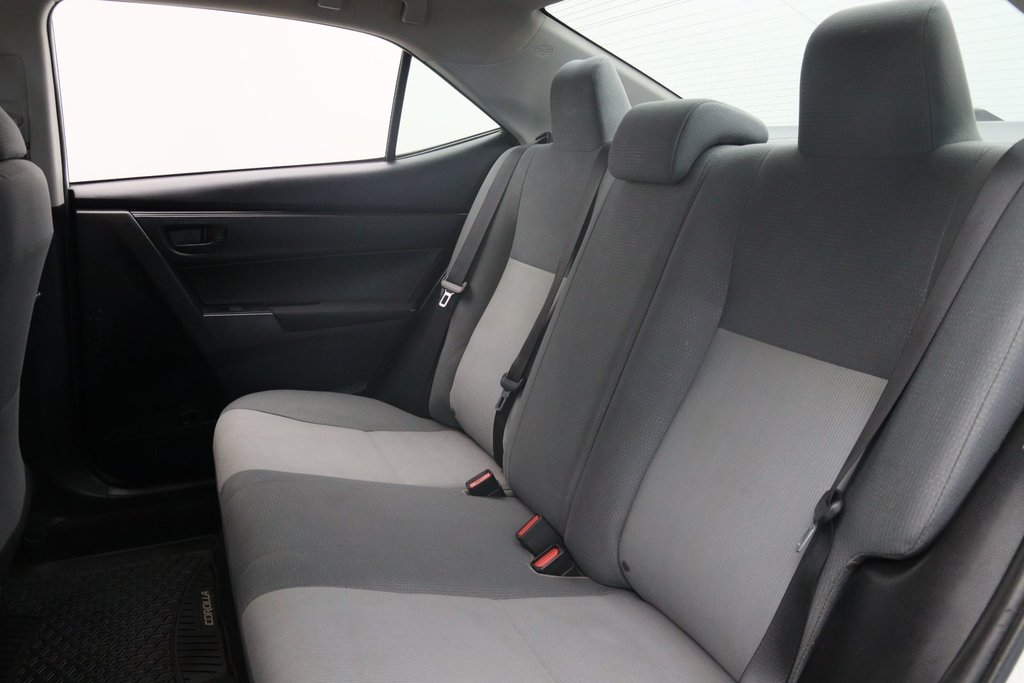 Toyota Corolla  2018 à Jonquière, Québec - 8 - w1024h768px