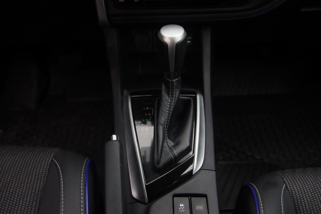 2019 Toyota Corolla in Jonquière, Quebec - 13 - w1024h768px