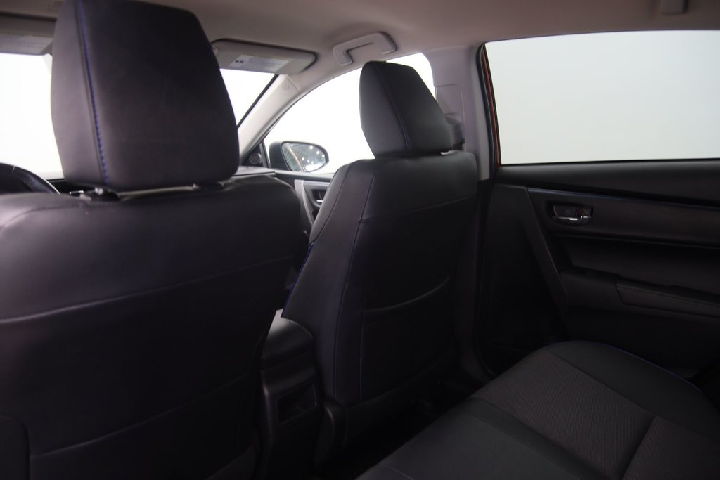 2019 Toyota Corolla in Jonquière, Quebec - 8 - w1024h768px