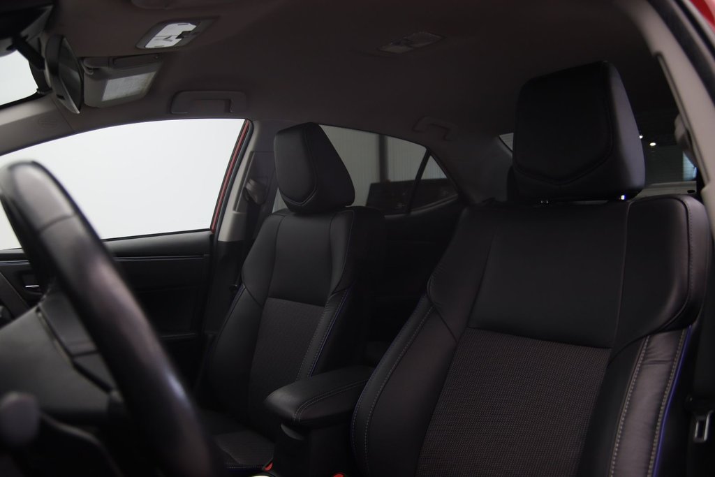 2019 Toyota Corolla in Jonquière, Quebec - 7 - w1024h768px