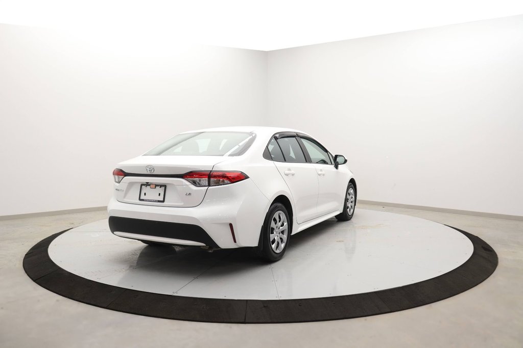 2022 Toyota Corolla in Sept-Îles, Quebec - 4 - w1024h768px