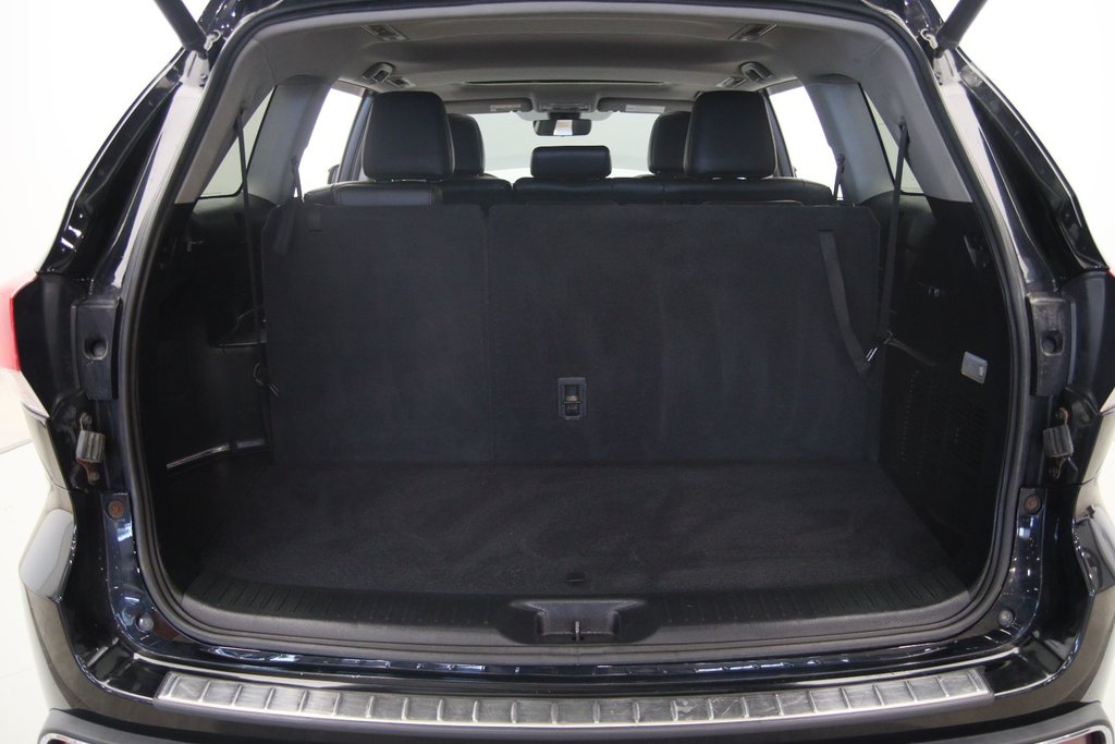 Toyota Highlander  2017 à Jonquière, Québec - 19 - w1024h768px