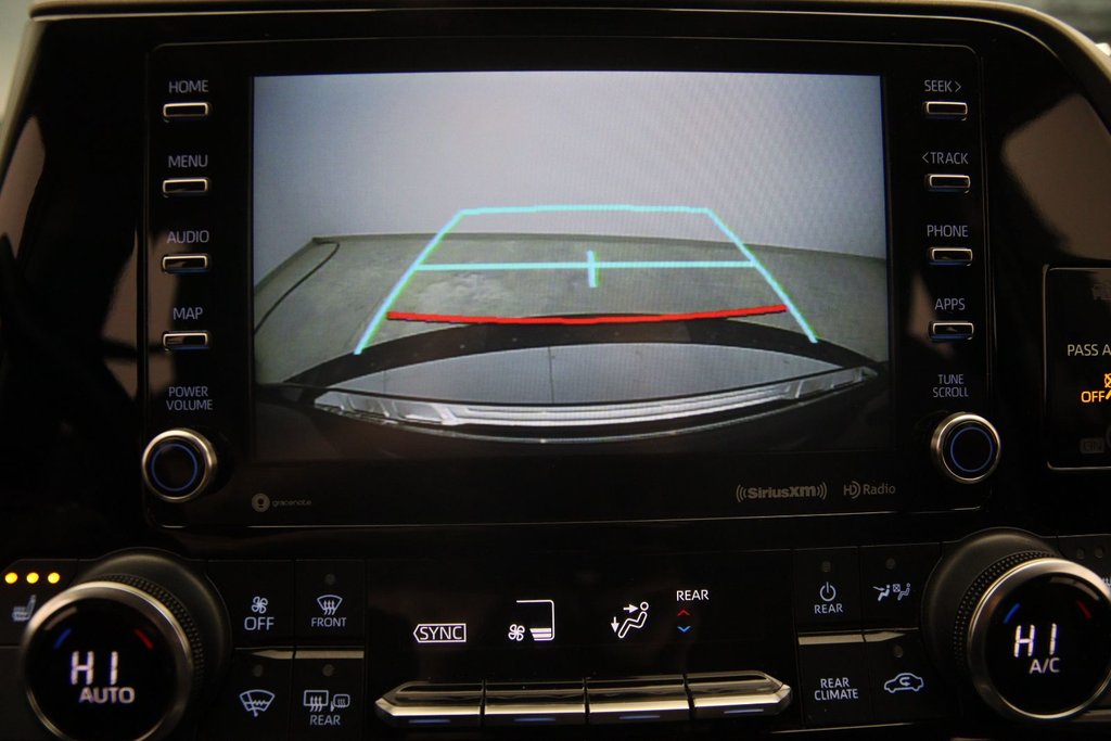 Toyota Highlander Hybrid LE 2022 à Jonquière, Québec - 15 - w1024h768px