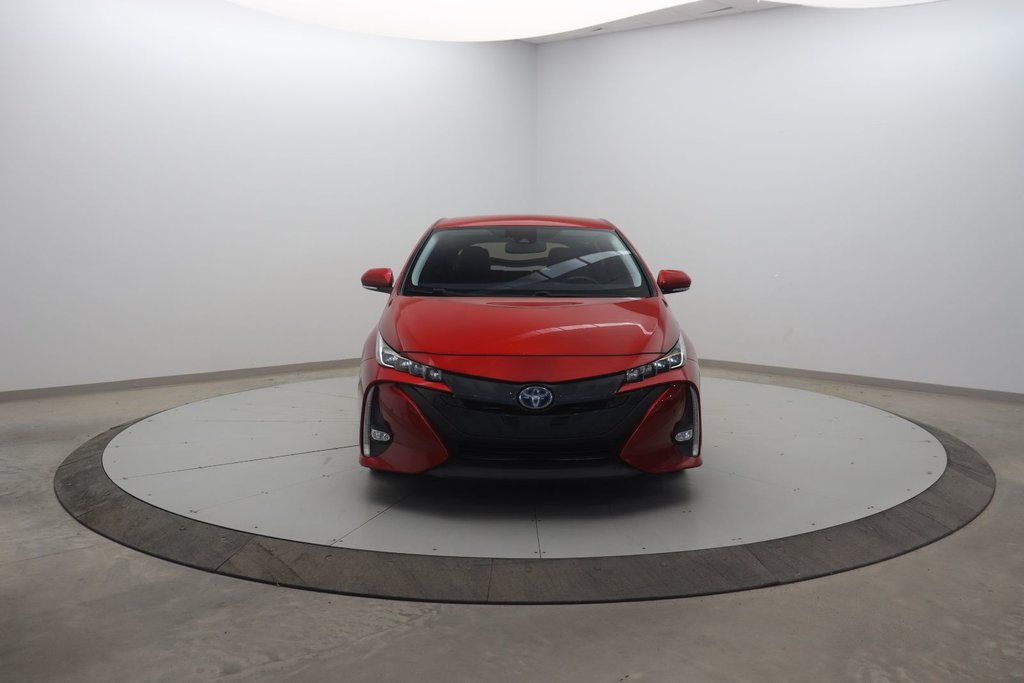 Toyota Prius Prime ROUGE 2018 à Jonquière, Québec - 2 - w1024h768px