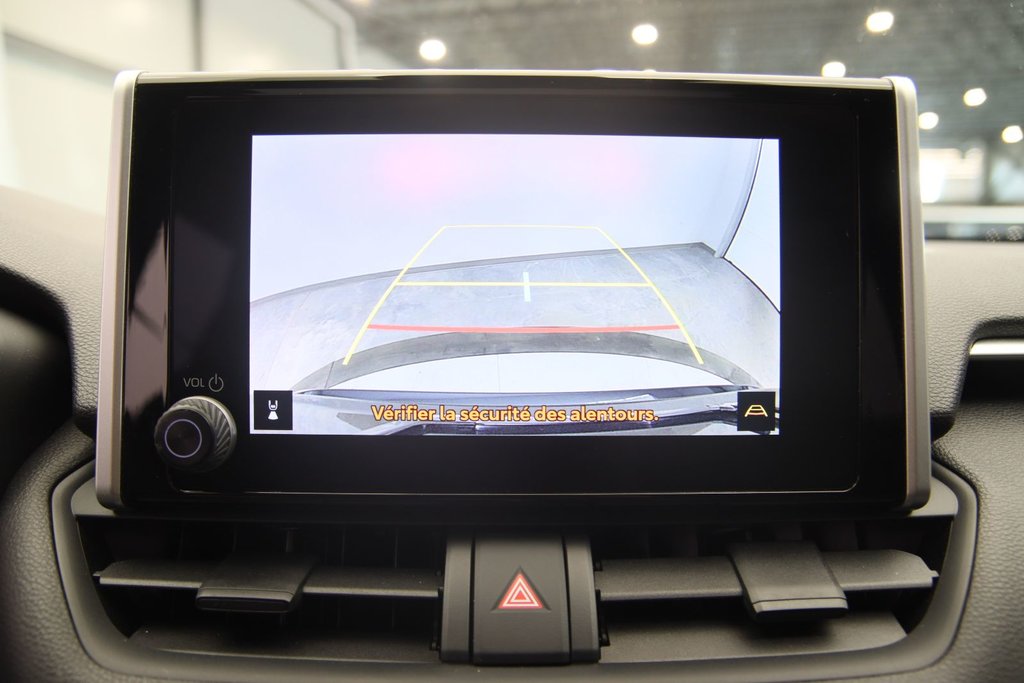 Toyota RAV4 Prime  2023 à Jonquière, Québec - 15 - w1024h768px