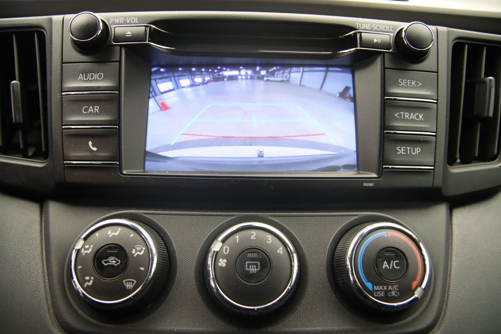 2018 Toyota RAV4 in Baie-Comeau, Quebec - 14 - w1024h768px