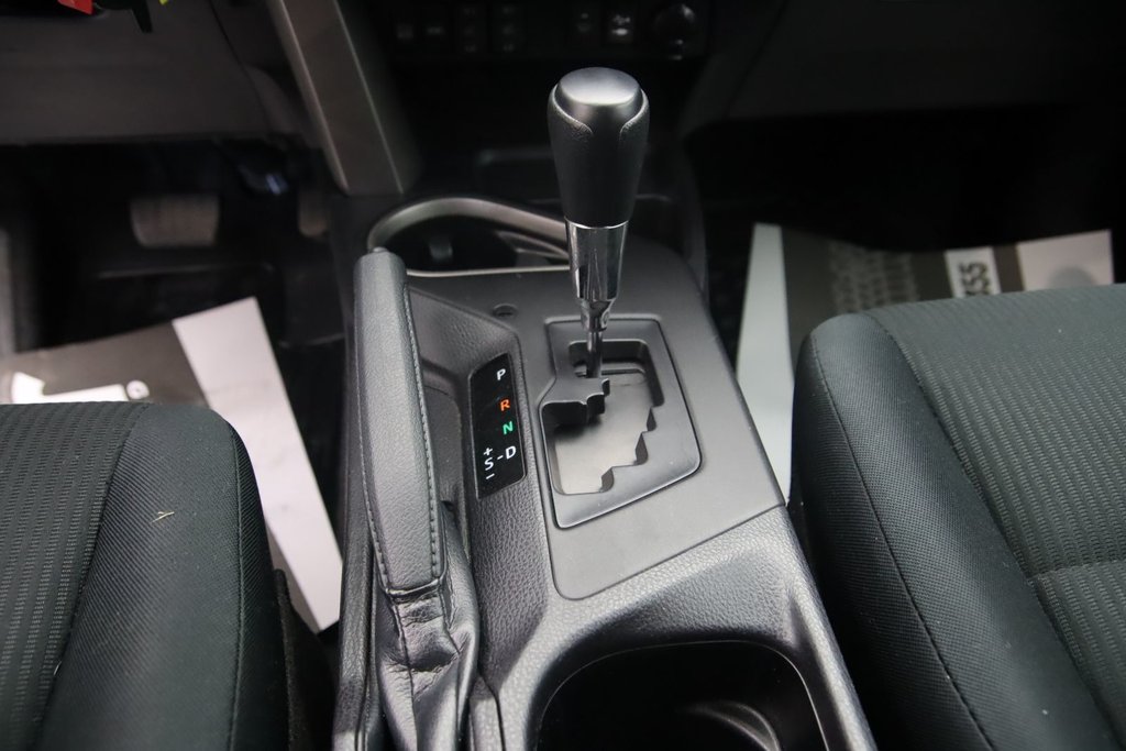 2018 Toyota RAV4 in Baie-Comeau, Quebec - 13 - w1024h768px