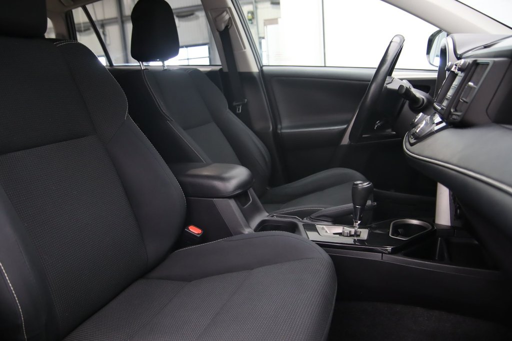 Toyota RAV4  2018 à Sept-Îles, Québec - 15 - w1024h768px