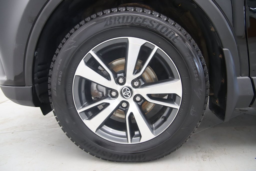 Toyota RAV4  2018 à Sept-Îles, Québec - 18 - w1024h768px