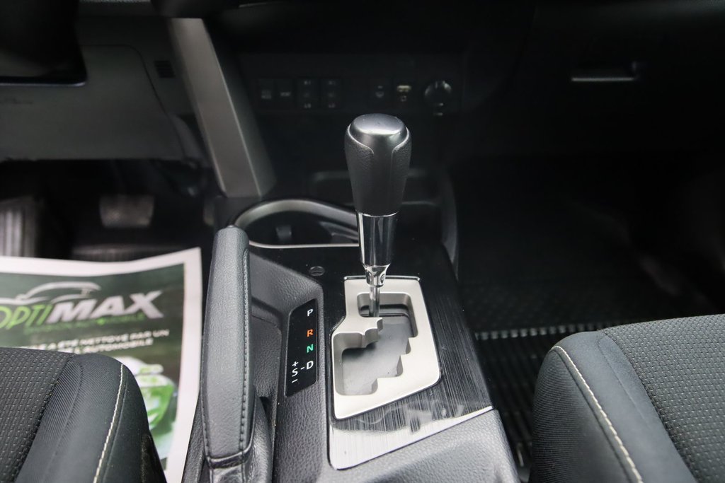 Toyota RAV4  2018 à Sept-Îles, Québec - 13 - w1024h768px