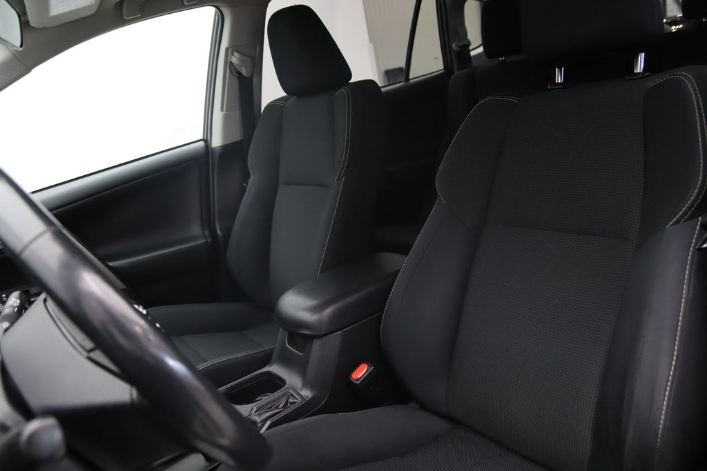 Toyota RAV4  2018 à Sept-Îles, Québec - 7 - w1024h768px