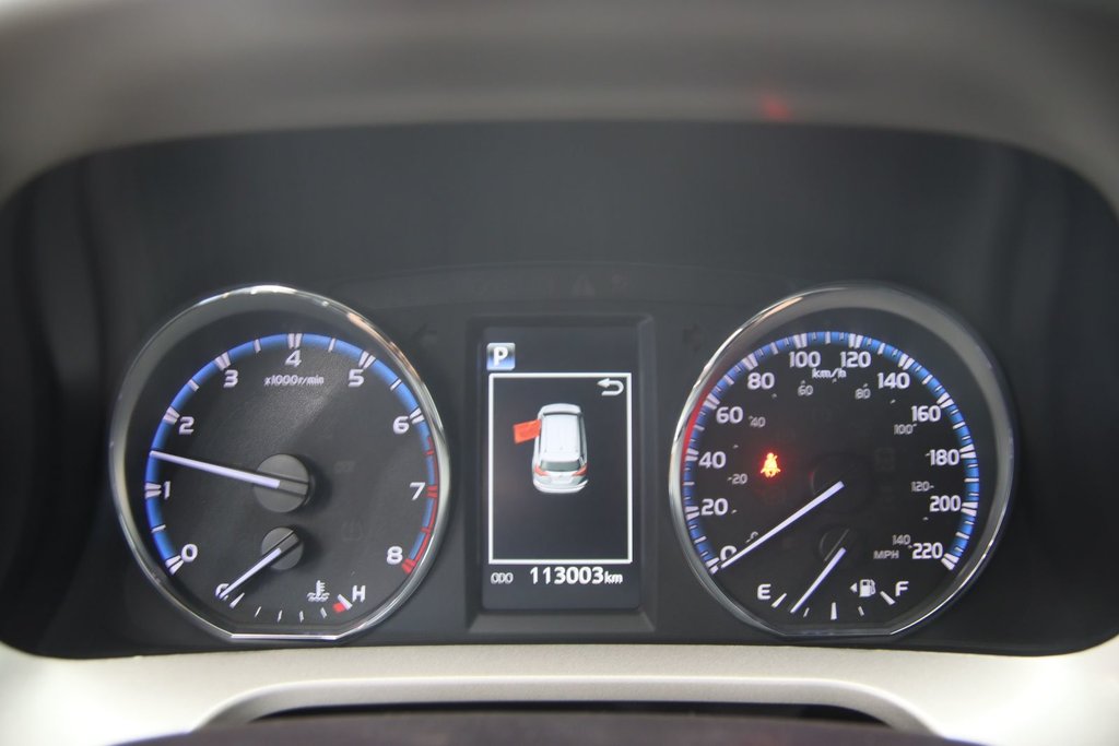 2018 Toyota RAV4 in Sept-Îles, Quebec - 12 - w1024h768px