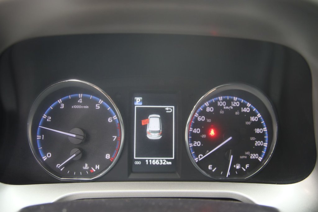 2018 Toyota RAV4 LE in Chicoutimi, Quebec - 12 - w1024h768px