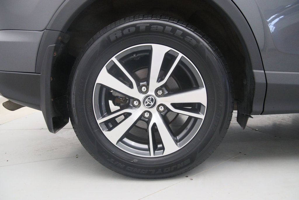 2018 Toyota RAV4 XLE in Jonquière, Quebec - 17 - w1024h768px
