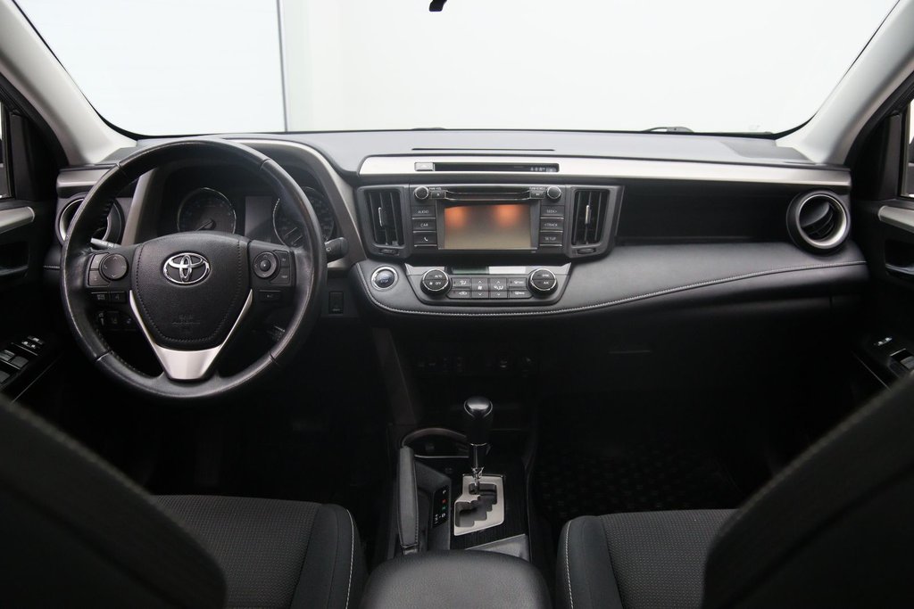 2018 Toyota RAV4 XLE in Jonquière, Quebec - 11 - w1024h768px