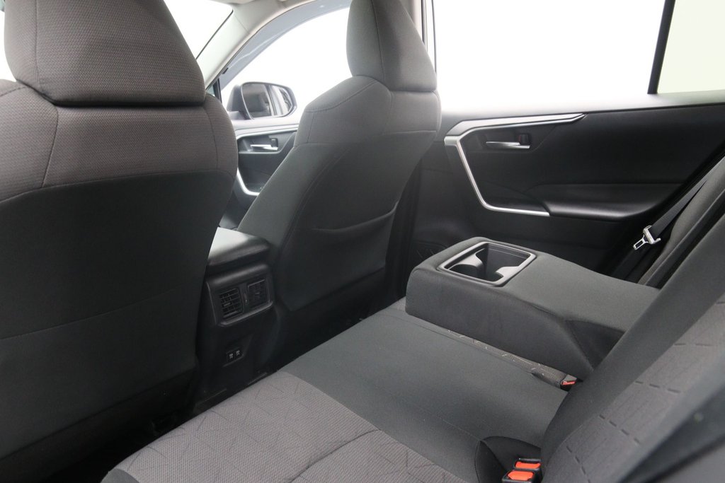 Toyota RAV4  2019 à Jonquière, Québec - 10 - w1024h768px